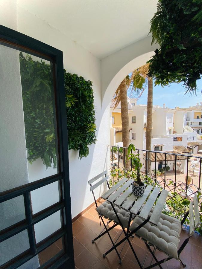 Luminoso Apartamento Para Dos Personas En Cabopino Marbella Eksteriør bilde